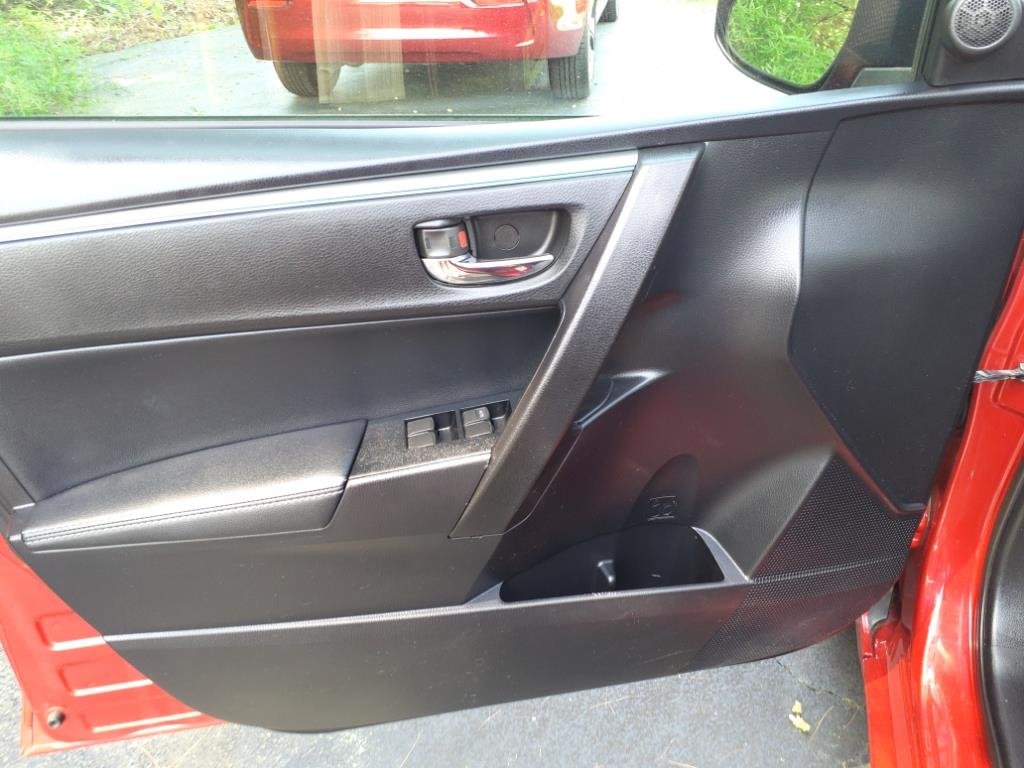 2015 Toyota Corolla S photo