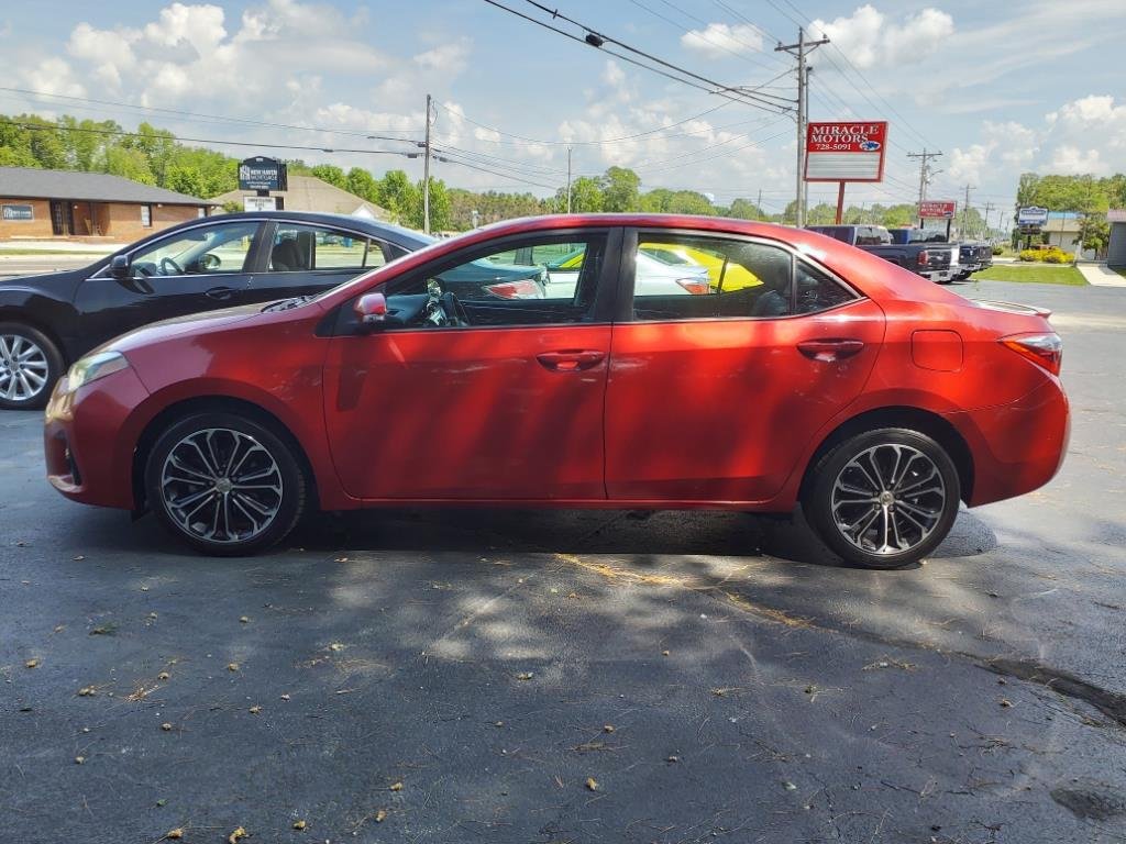 2015 Toyota Corolla S photo