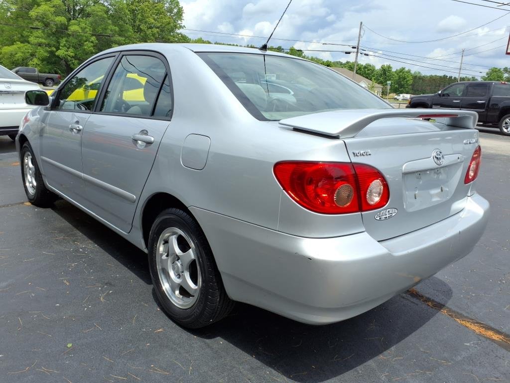 2005 Toyota Corolla CE photo