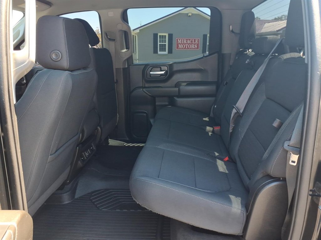 2021 Chevrolet Silverado 1500 - $31,995