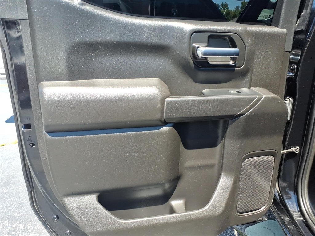 2021 Chevrolet Silverado 1500 - $31,995
