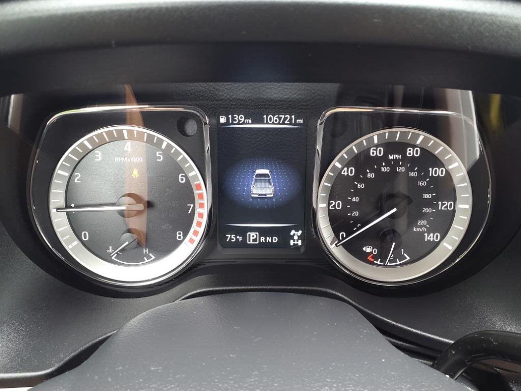 2017 Nissan Titan SV photo