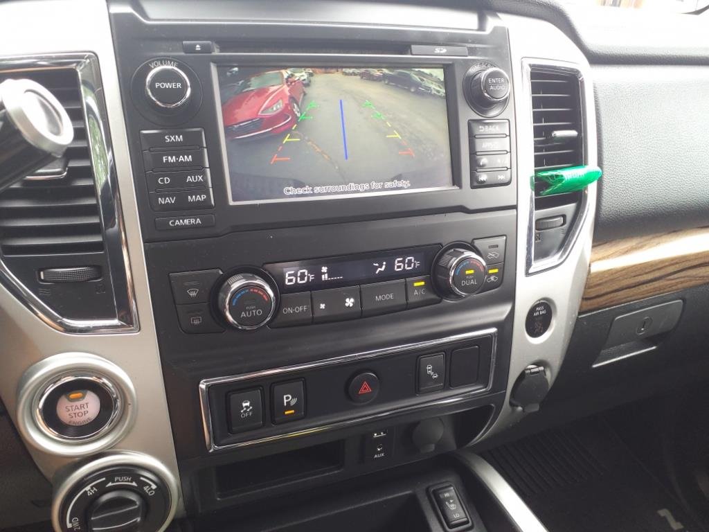 2017 Nissan Titan SV photo