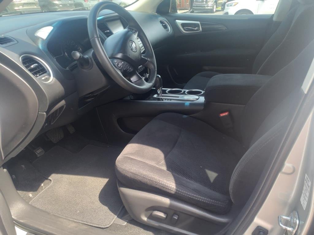 2016 Nissan Pathfinder SL photo
