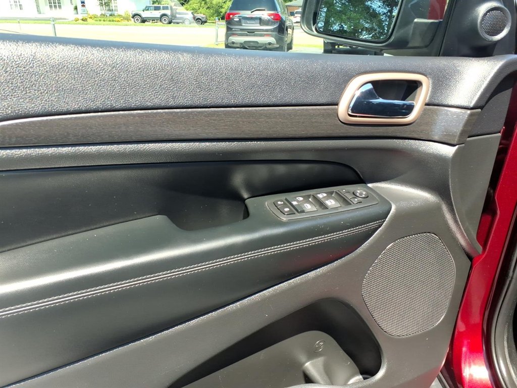 2017 Jeep Cherokee - $17,995