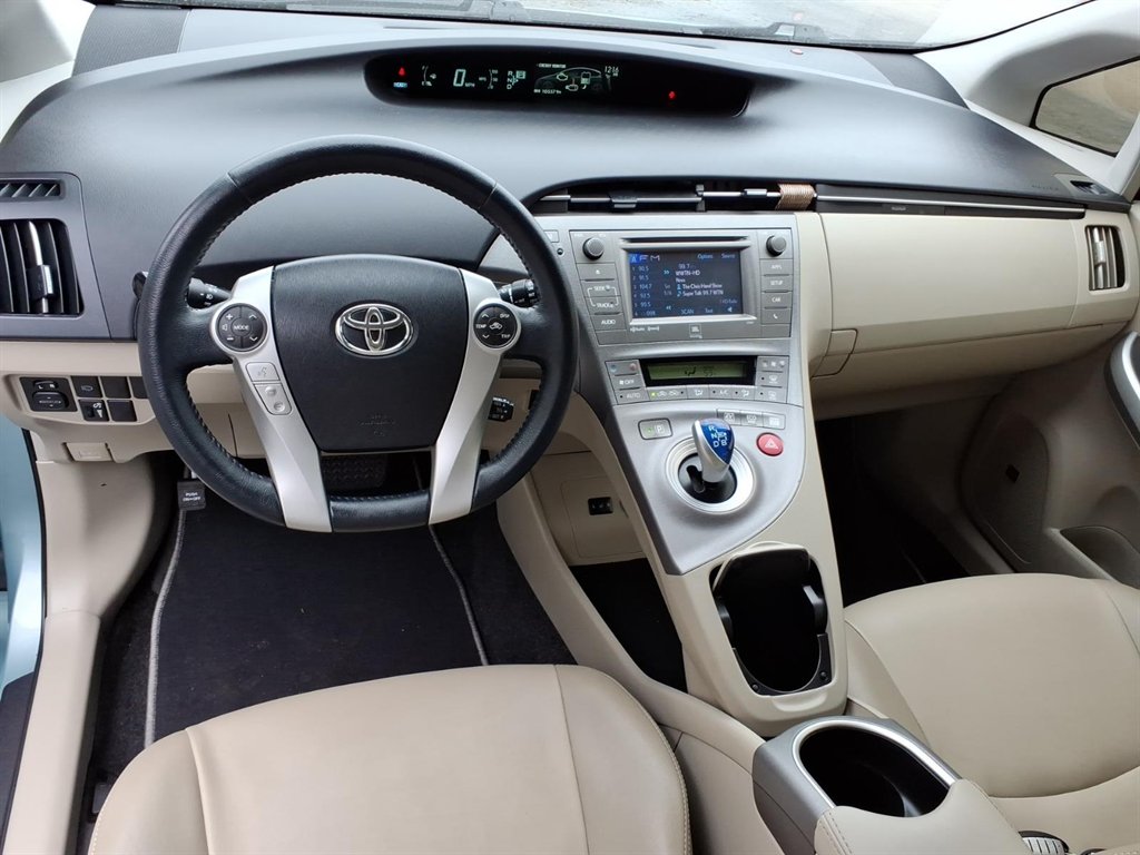 2015 Toyota Prius - $15,995