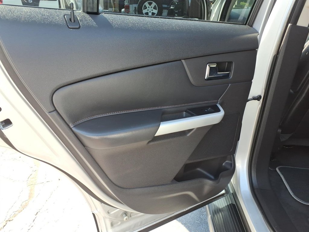 2012 Ford Edge - $10,995