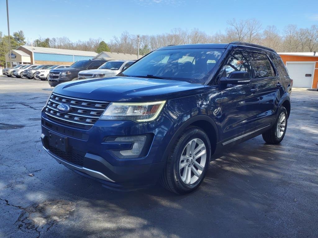 2017 Ford Explorer XLT photo