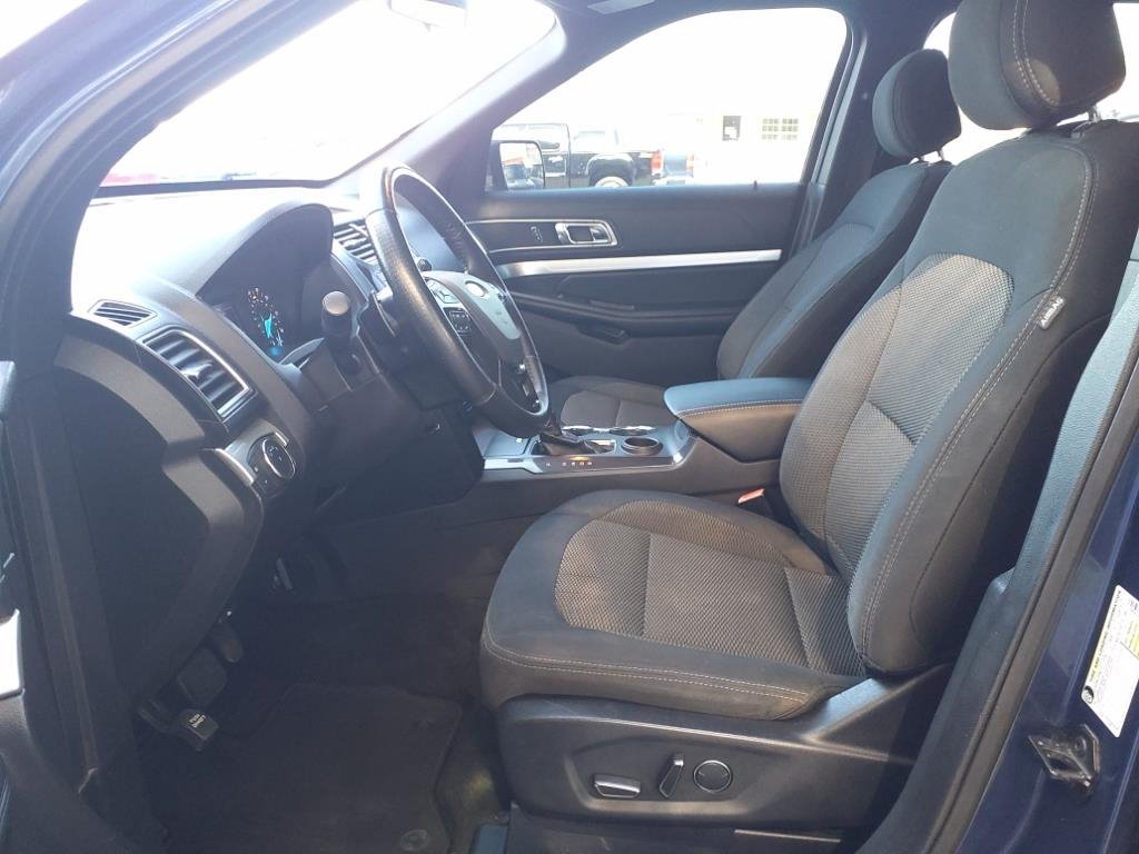 2017 Ford Explorer XLT photo