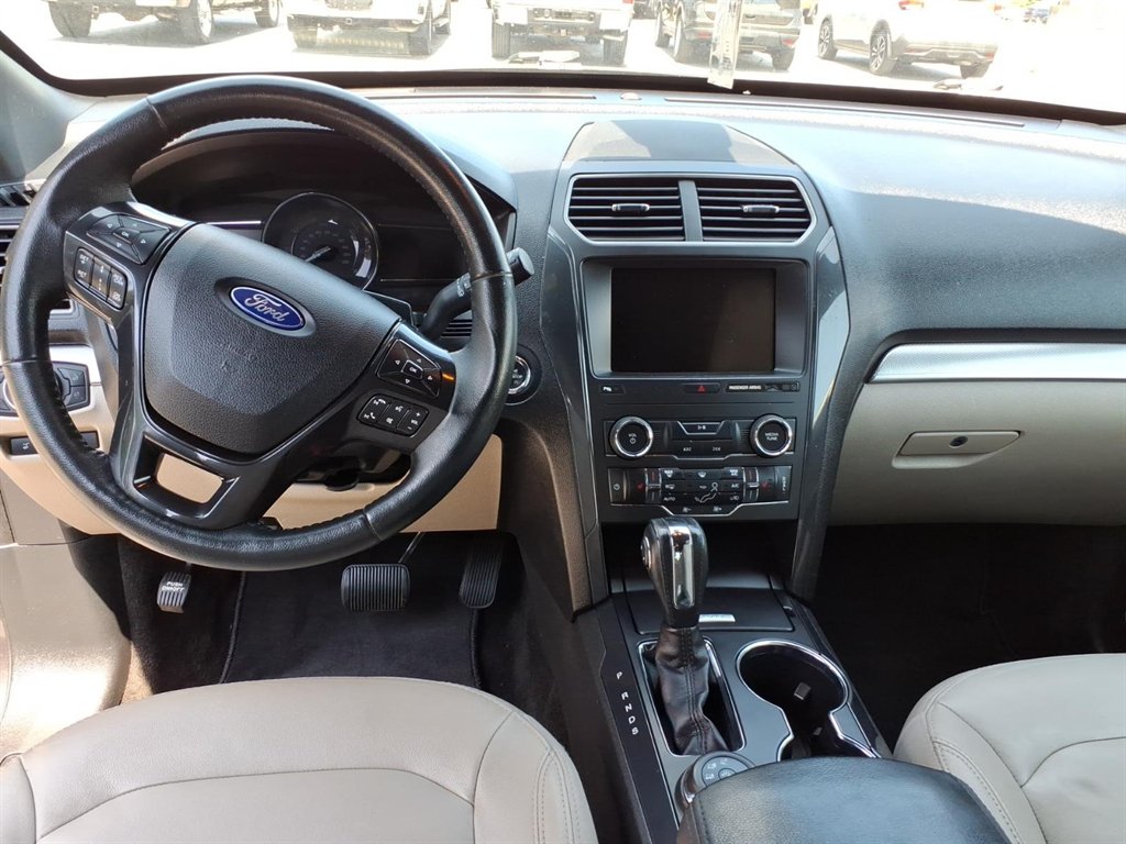 2018 Ford Explorer - $19,995