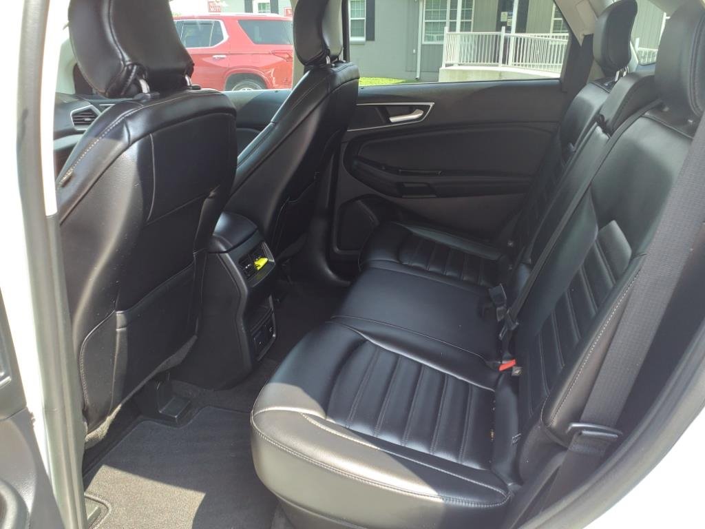 2019 Ford Edge SEL photo