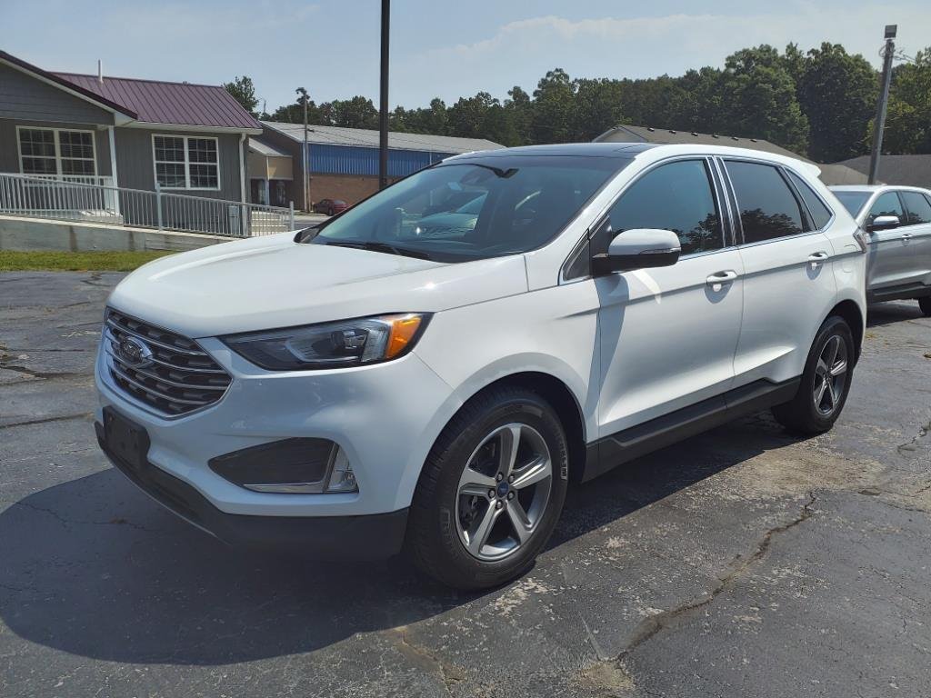 2019 Ford Edge SEL photo