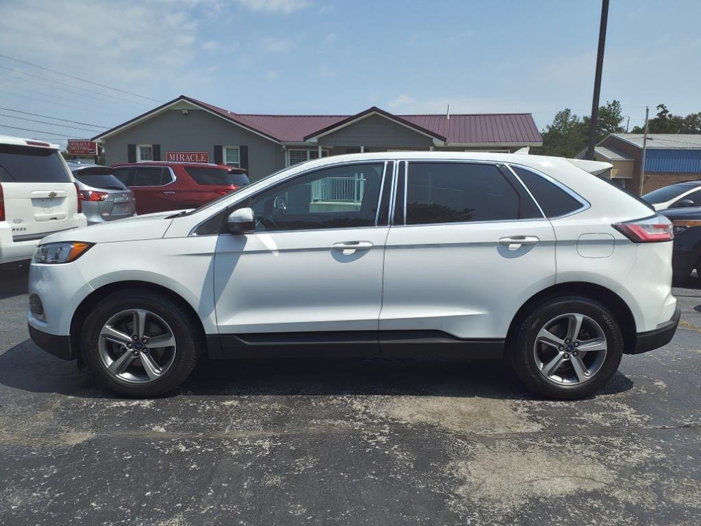 2019 Ford Edge SEL photo