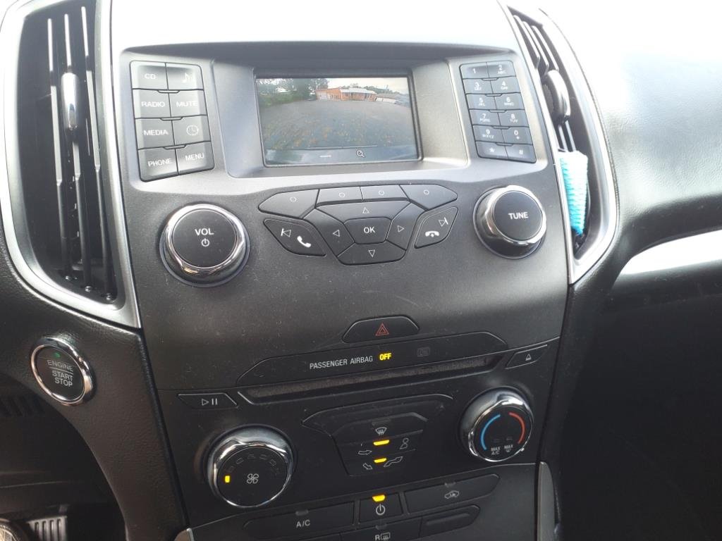 2017 Ford Edge SE photo