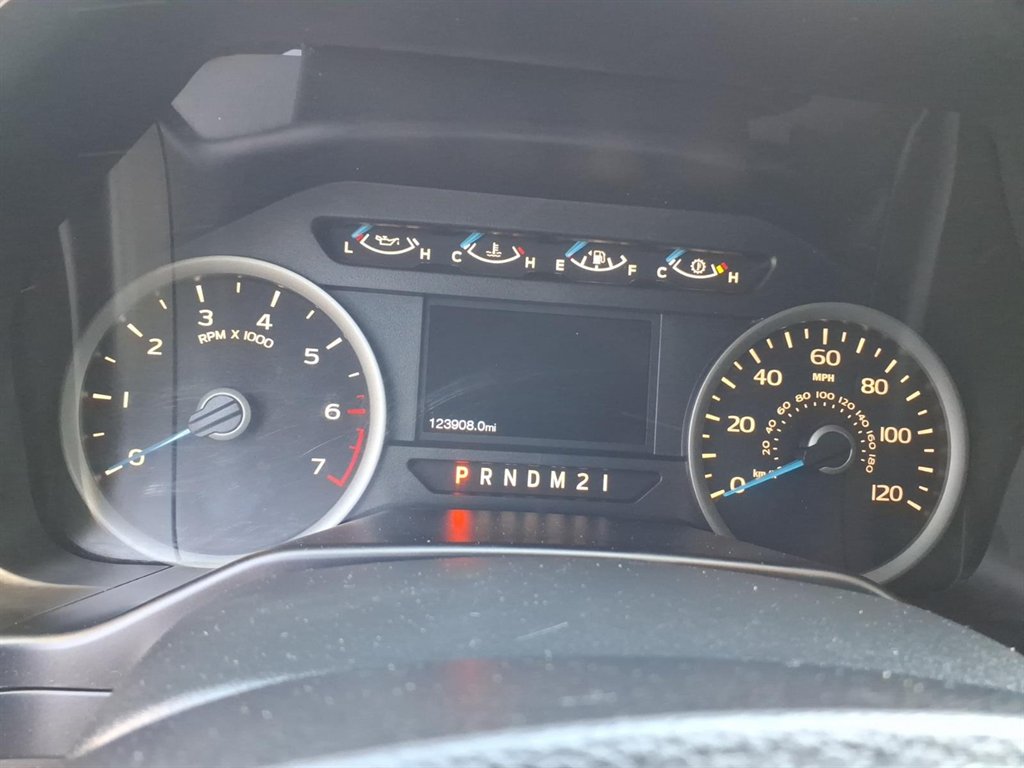 2016 Ford F150 - $22,995