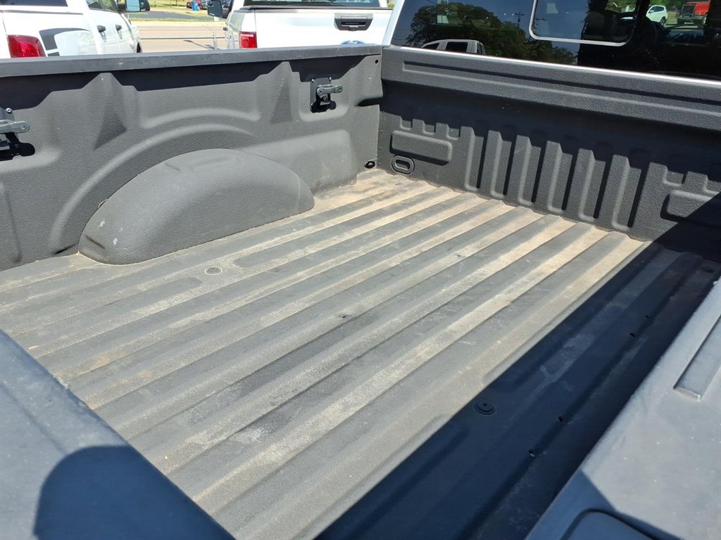 2016 Ford F150 - $22,995