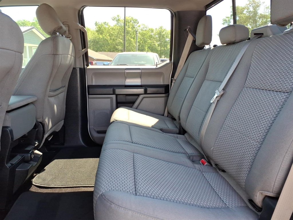 2016 Ford F150 - $22,995