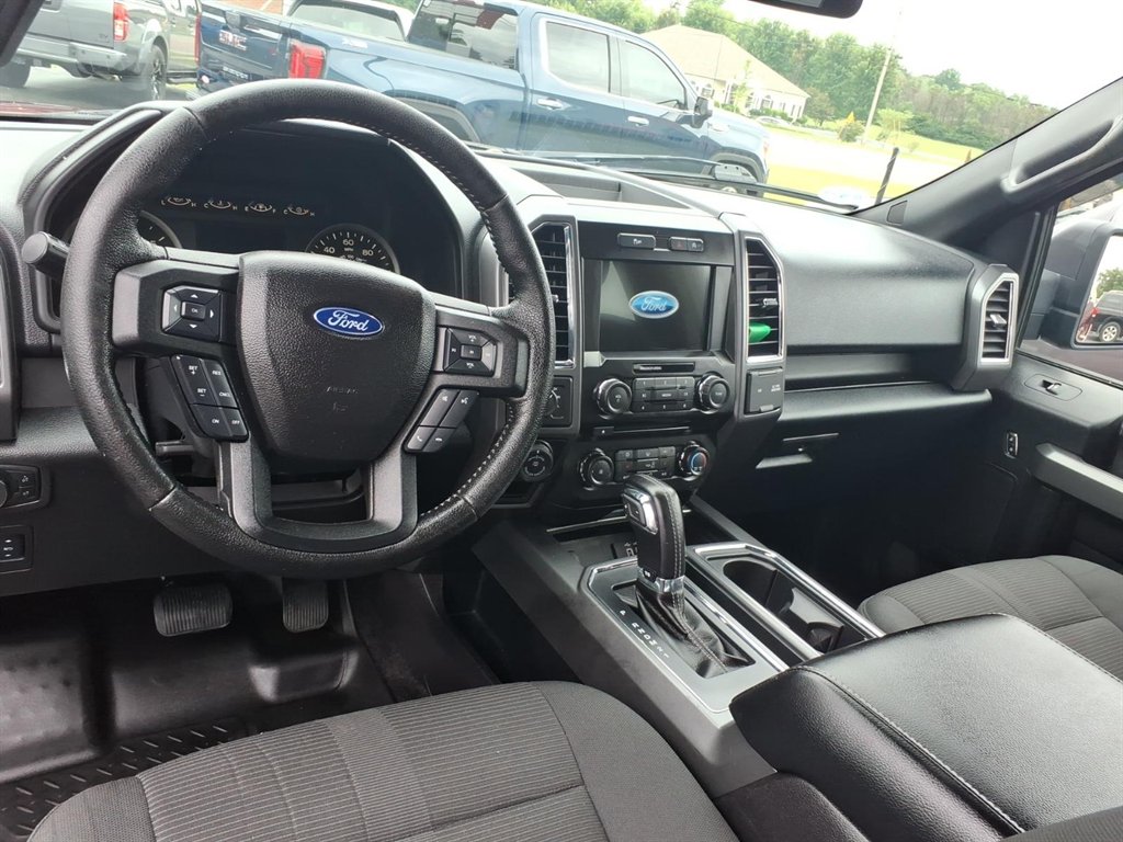 2016 Ford F150 - $22,995