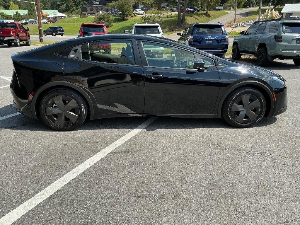 2023 Toyota Prius - $25,843