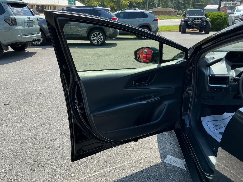 2023 Toyota Prius - $25,843