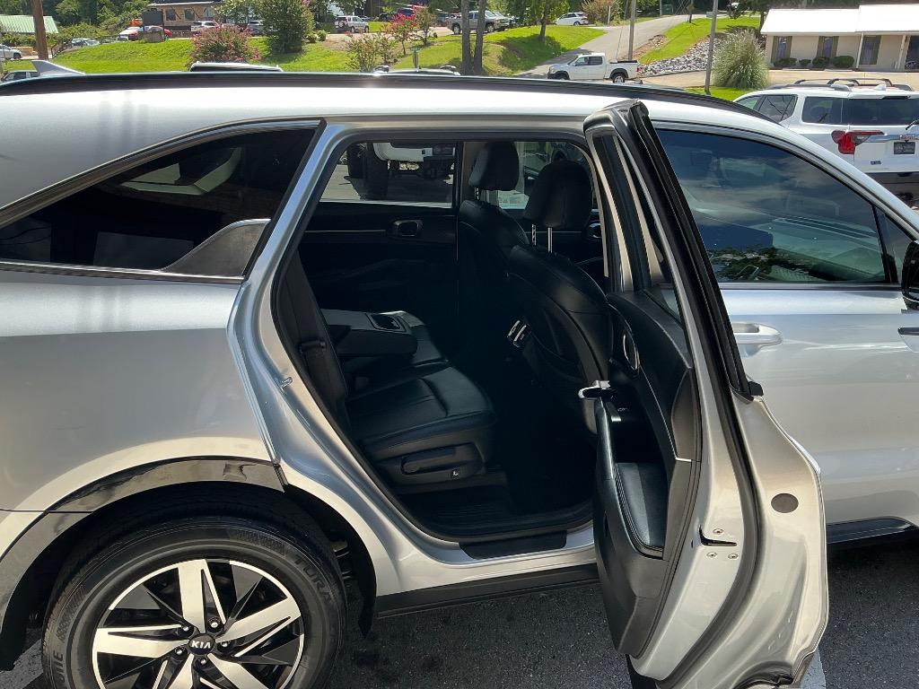 2021 Kia Sorento - $15,826