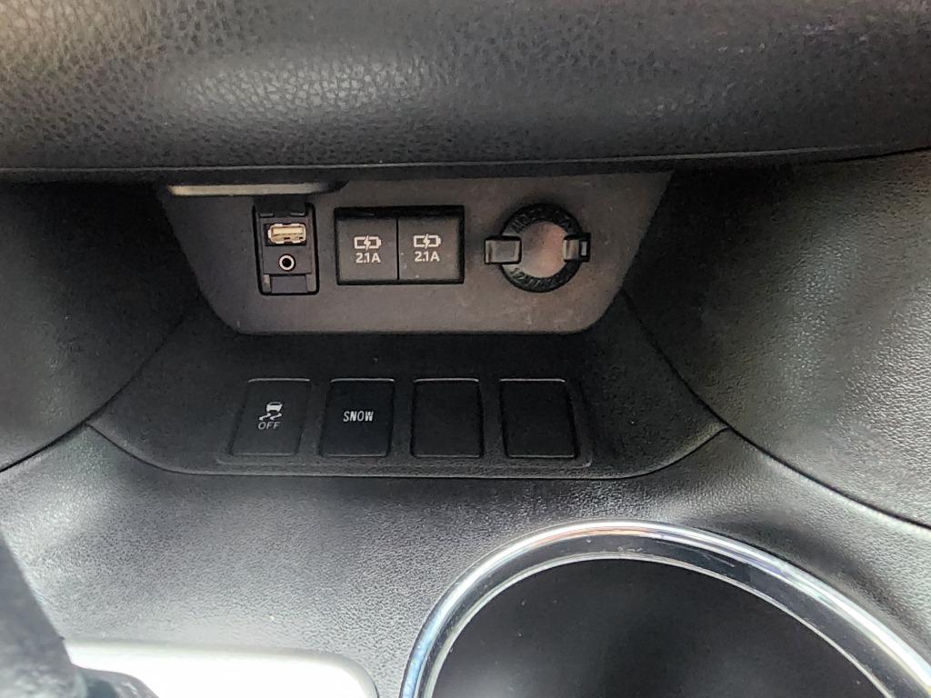 2018 Toyota Highlander LE photo