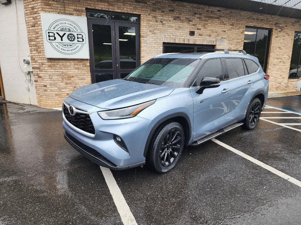 2021 Toyota Highlander XLE photo