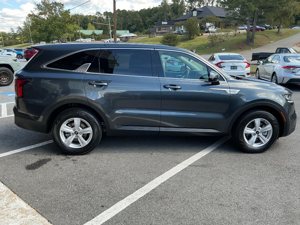 2022 Kia Sorento - $18,756