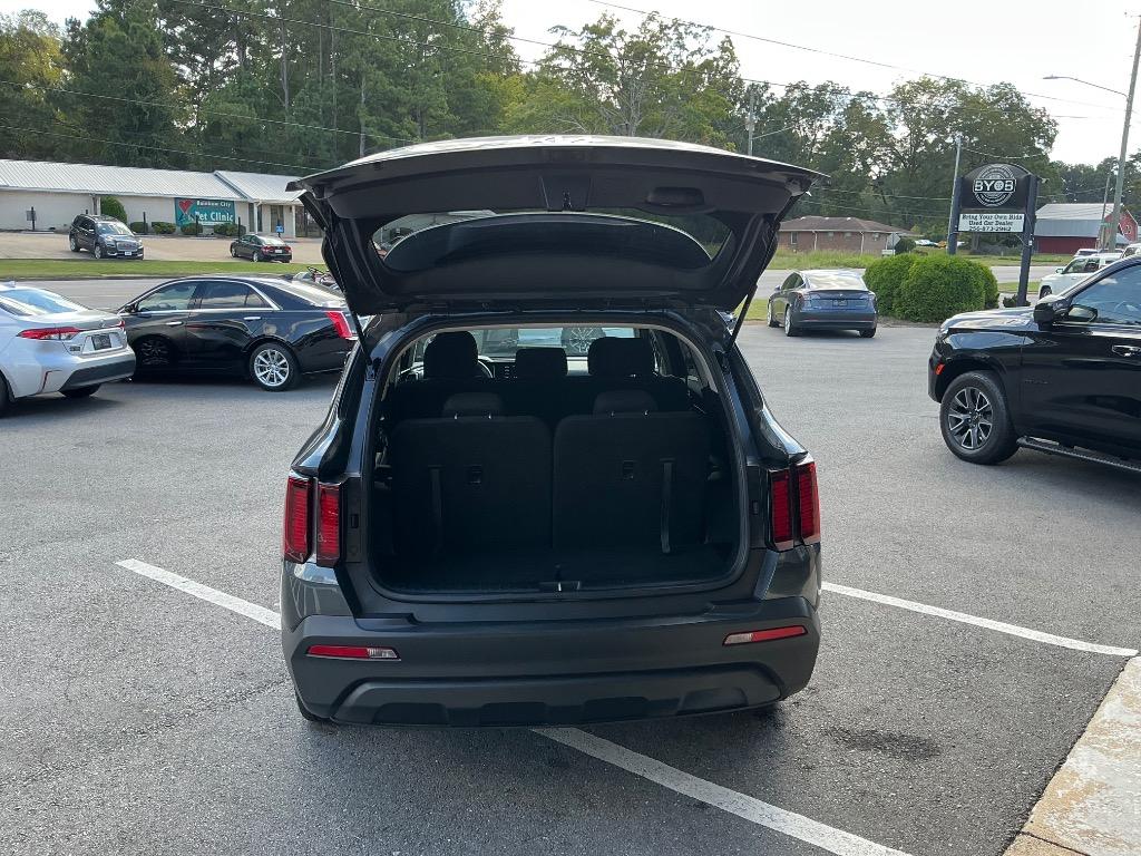 2022 Kia Sorento - $18,756