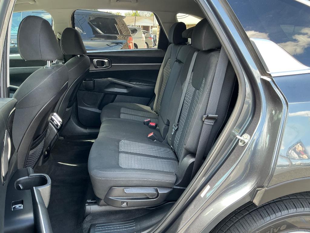 2022 Kia Sorento - $18,756