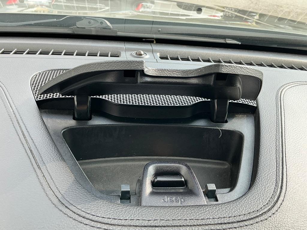 2023 Jeep Cherokee - $21,748