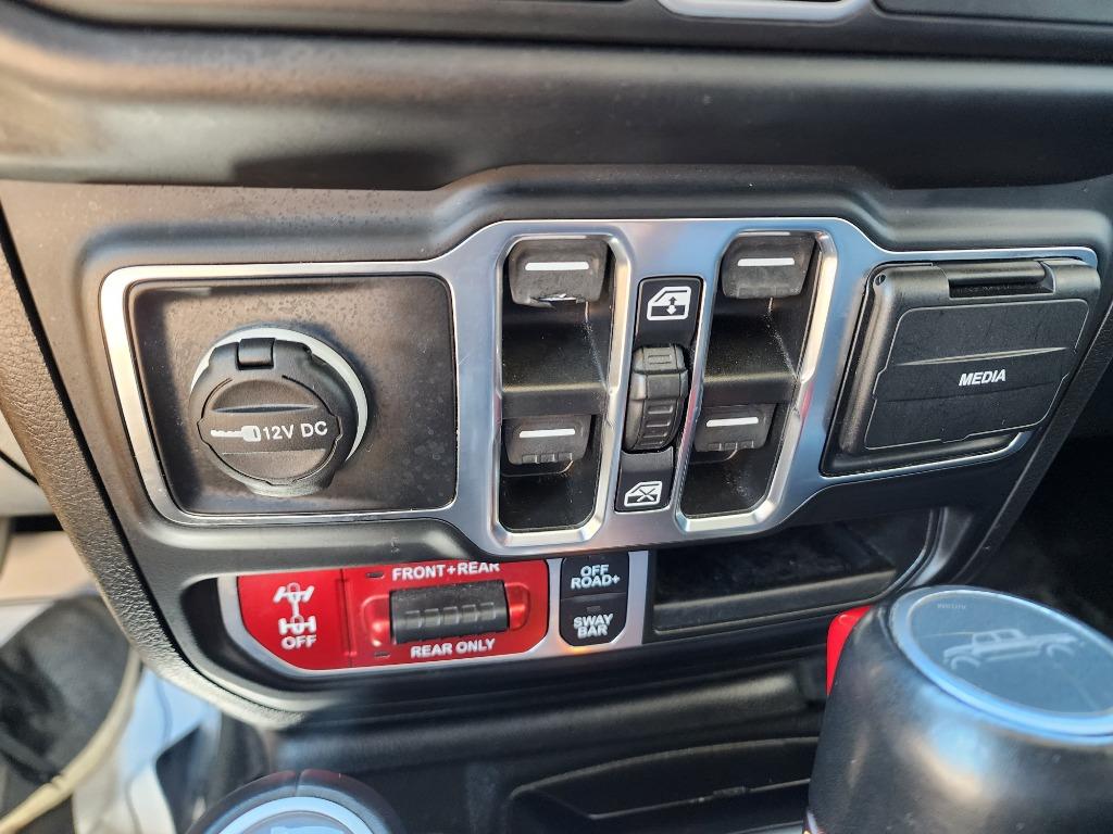 2022 Jeep Gladiator - $33,273
