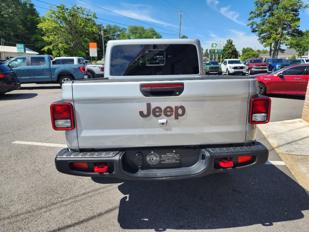 2022 Jeep Gladiator - $33,273