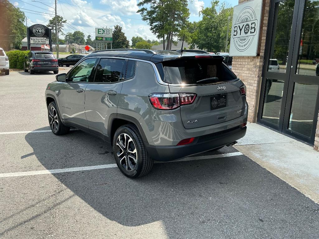 2022 Jeep Compass - $22,789