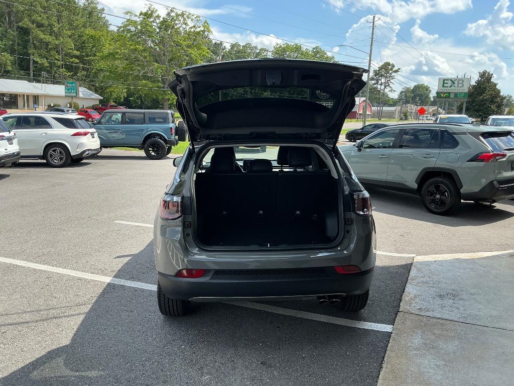 2022 Jeep Compass - $22,789