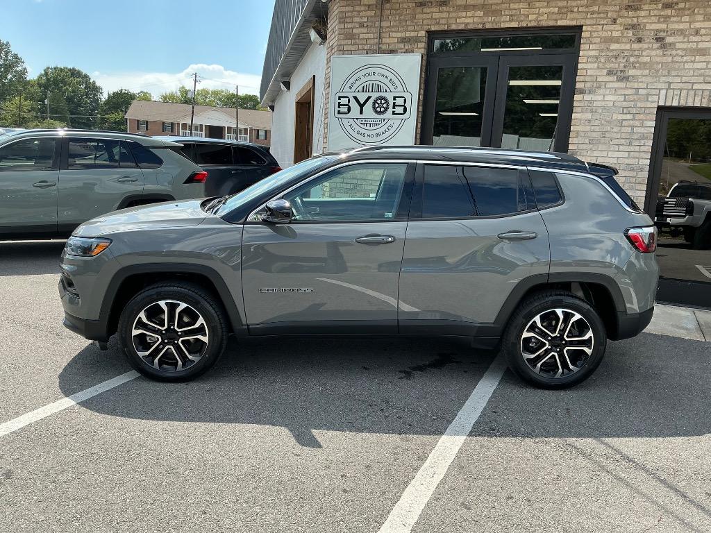 2022 Jeep Compass - $22,789