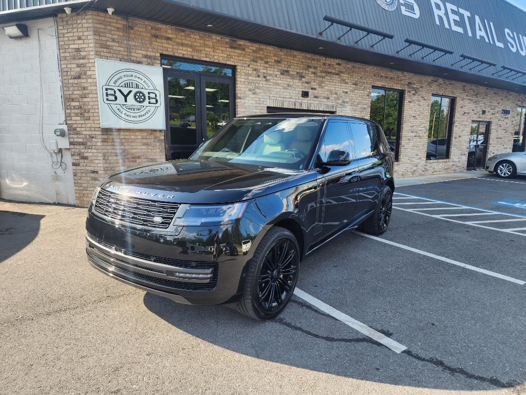 2024 Land Rover Range Rover SE P400 photo