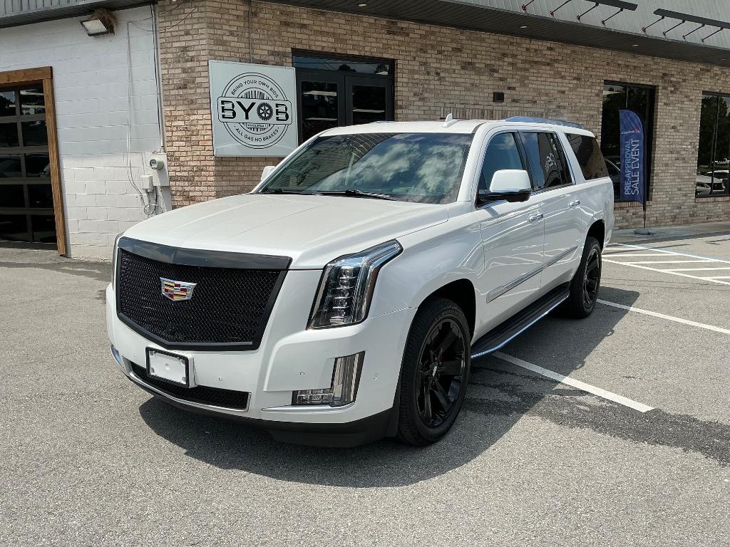  2020 Cadillac Escalade ESV Luxury 4WD   
