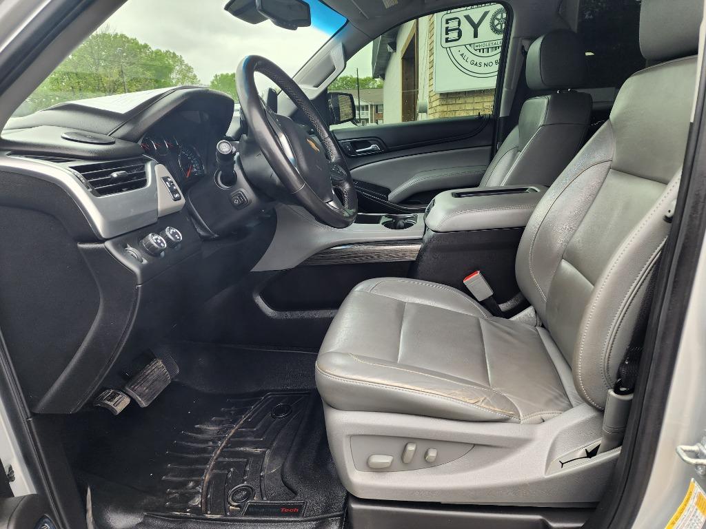 2018 Chevrolet Suburban 1500 LT photo