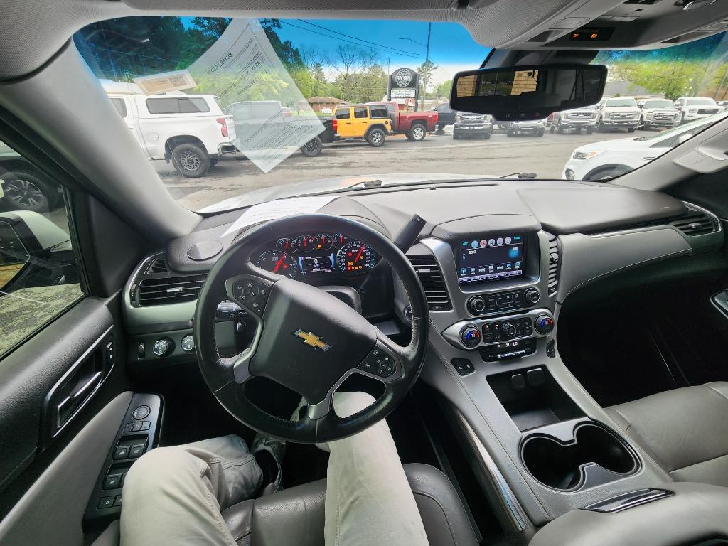 2018 Chevrolet Suburban 1500 LT photo
