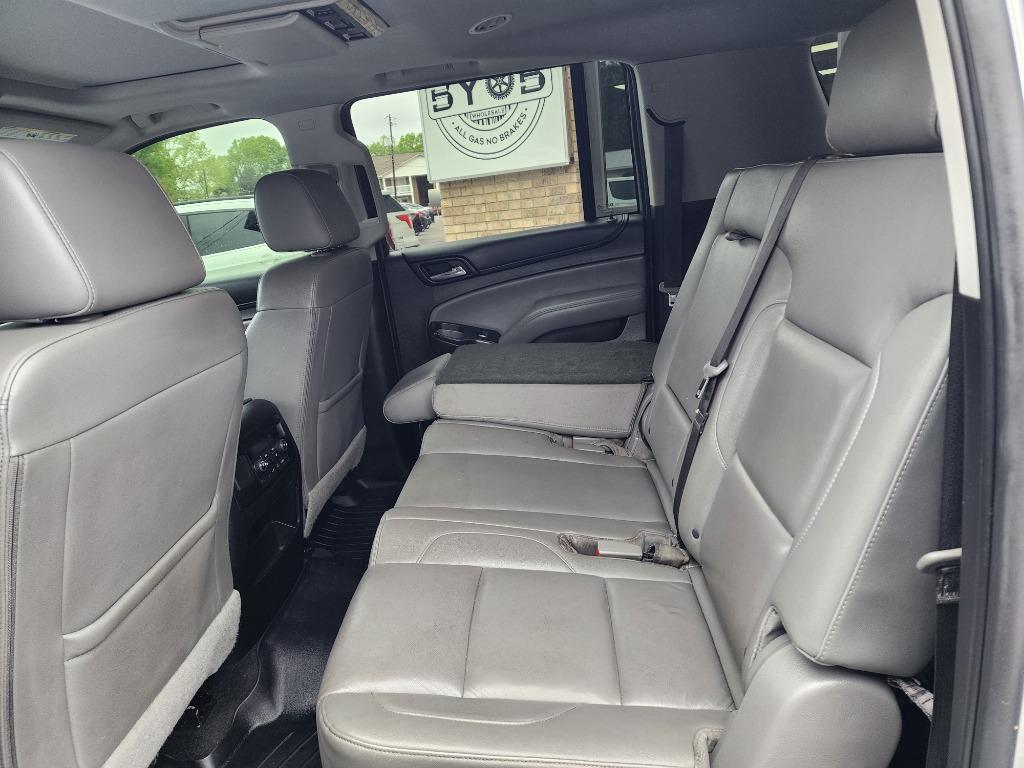 2018 Chevrolet Suburban 1500 LT photo