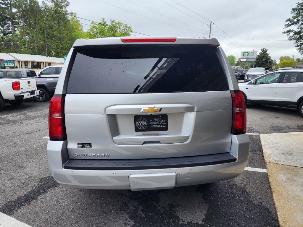 2018 Chevrolet Suburban 1500 LT photo