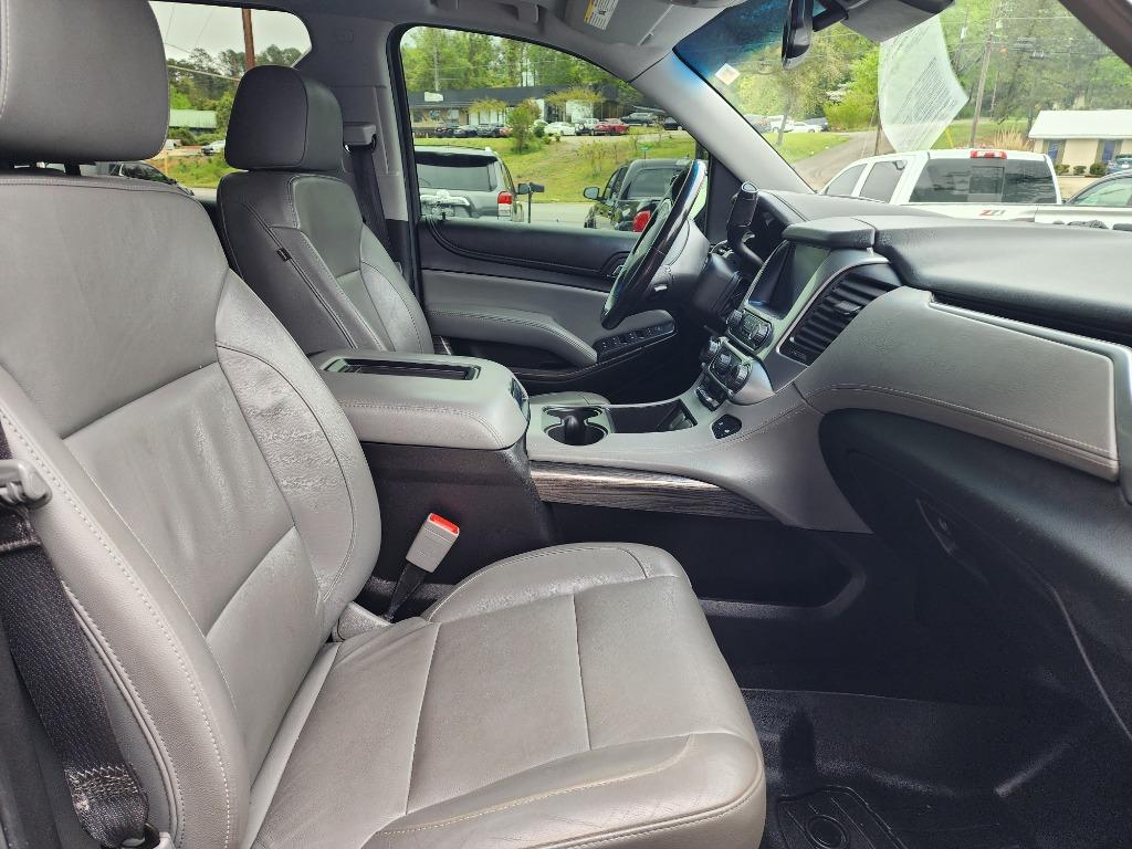 2018 Chevrolet Suburban 1500 LT photo