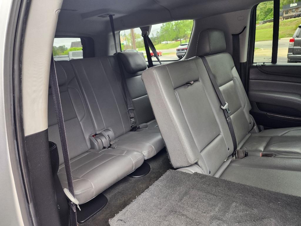 2018 Chevrolet Suburban 1500 LT photo