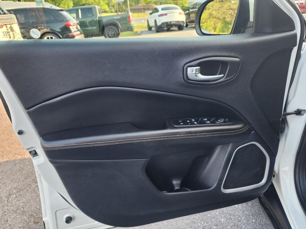2018 Jeep Compass - $17,999