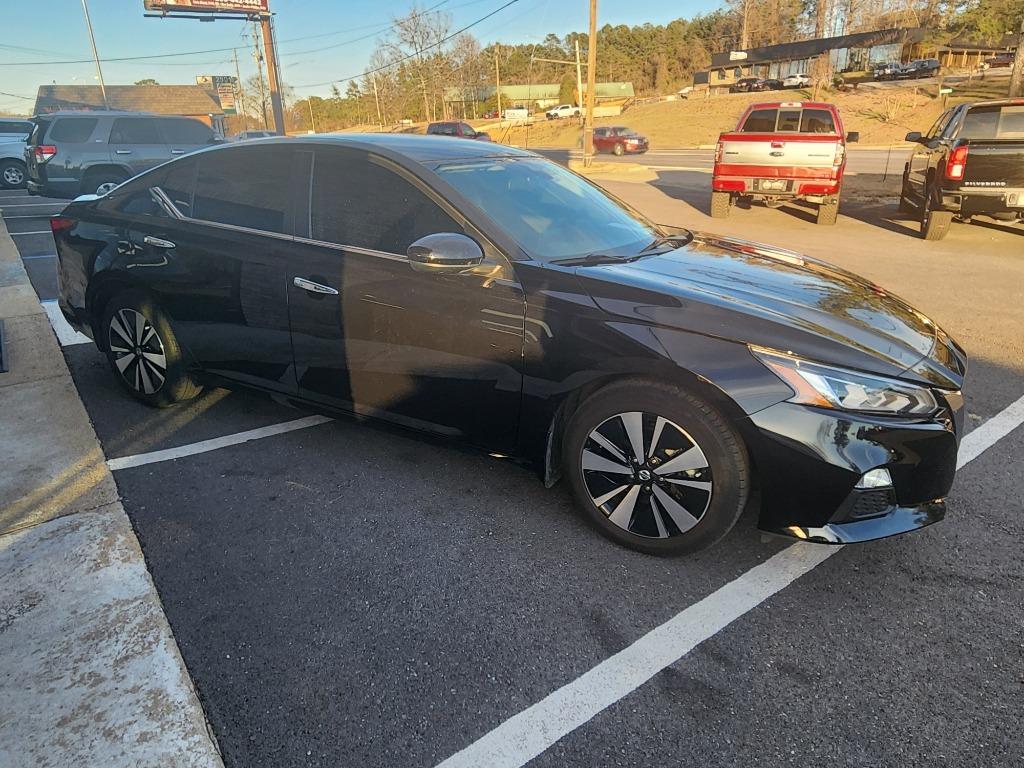 2021 Nissan Altima SV photo