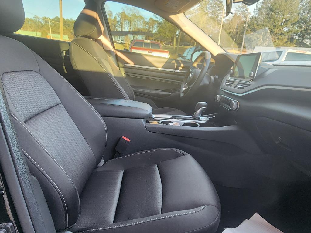 2021 Nissan Altima SV photo