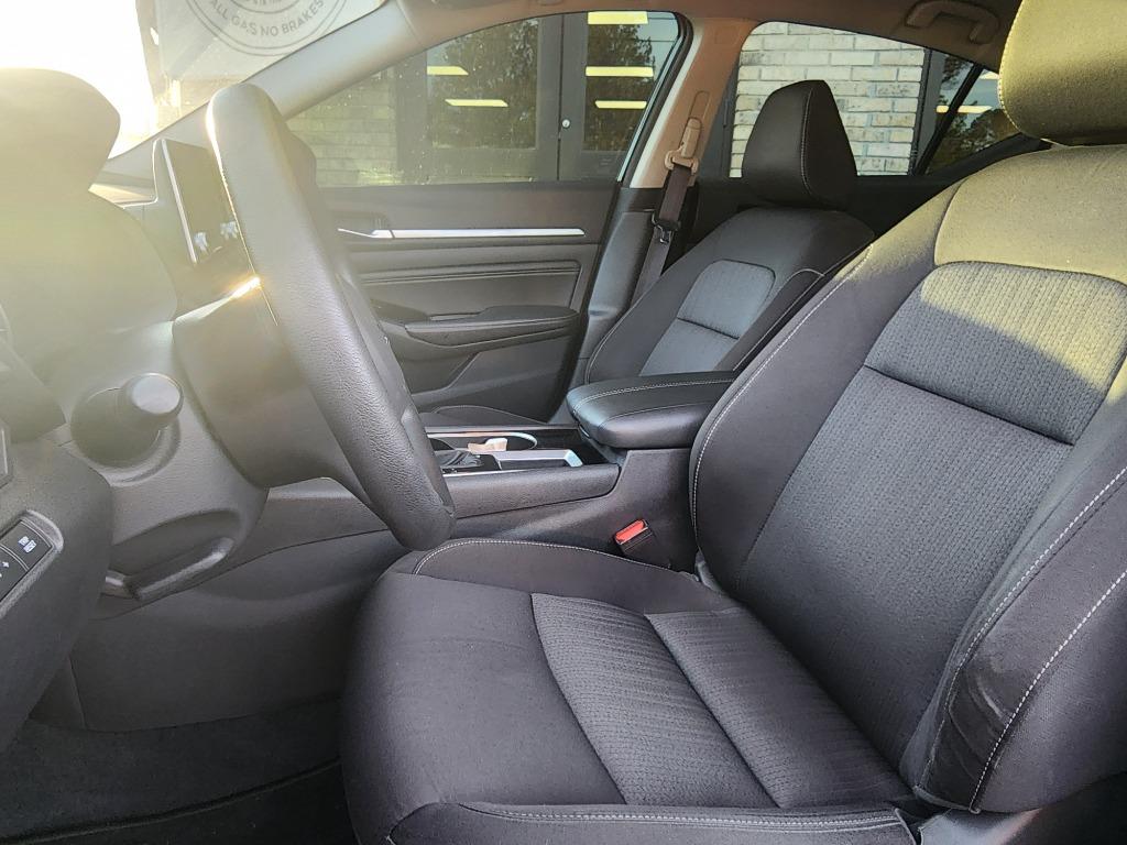 2021 Nissan Altima SV photo