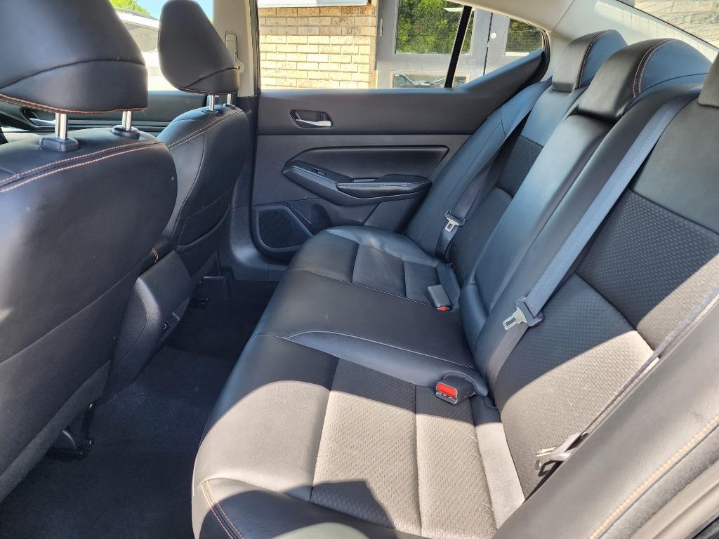 2022 Nissan Altima SR photo