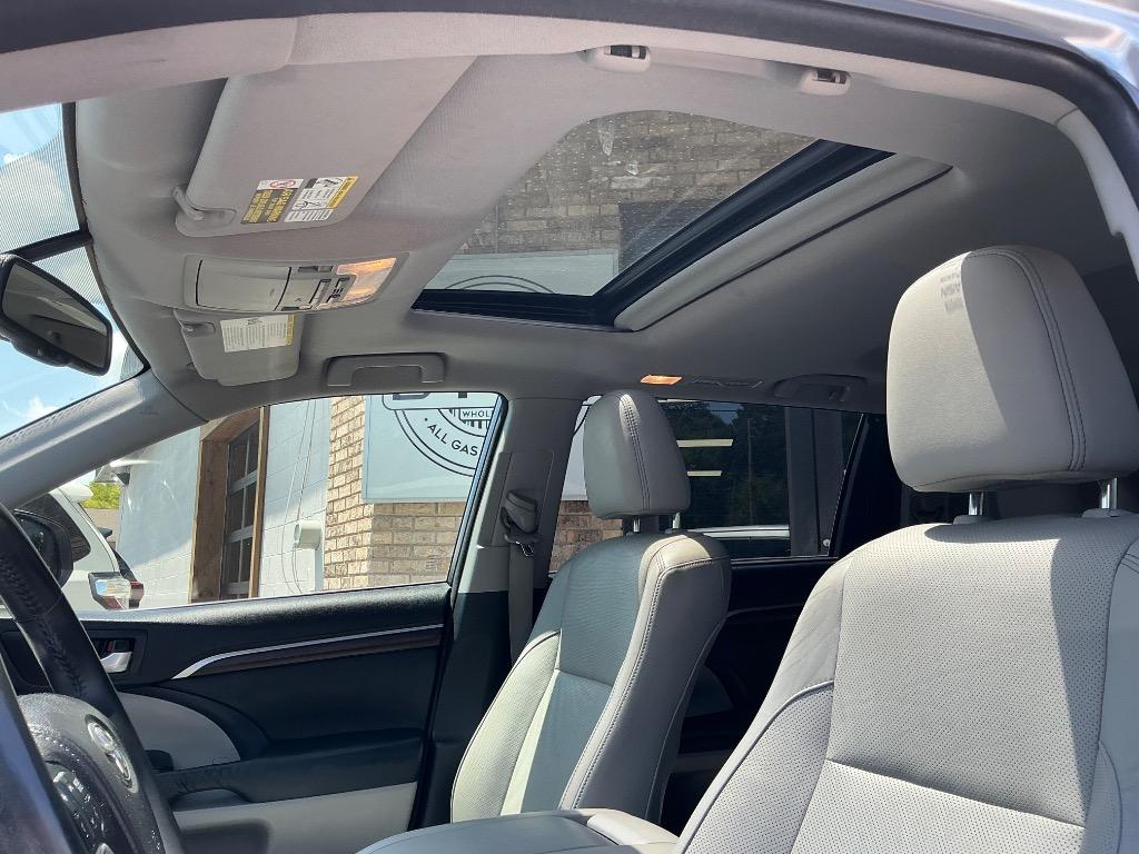 2014 Toyota Highlander - $18,721